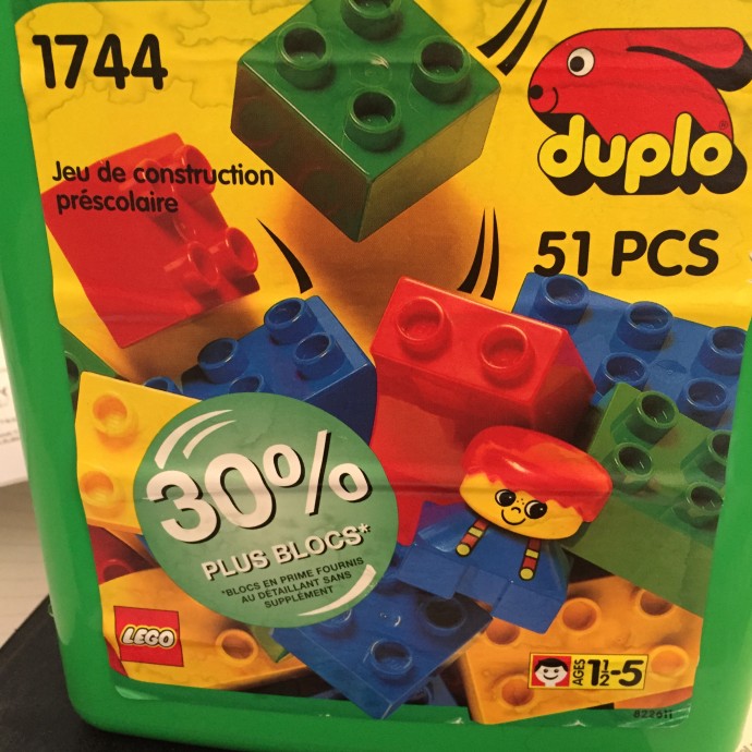 Medium Bucket LEGO Basic Set set (#1744-1, 1995)