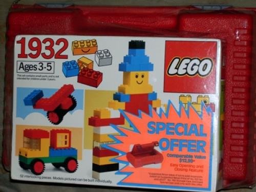 Basic Building Set + Storage Case LEGO Universal Building Set set (#1932-1, 1984)