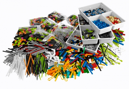 Connections Kit LEGO set (#2000413-1)