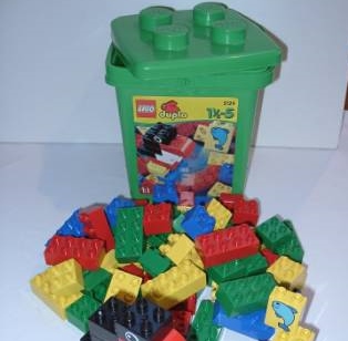 Green Bucket LEGO Basic Set set (#2124-1, 1997)