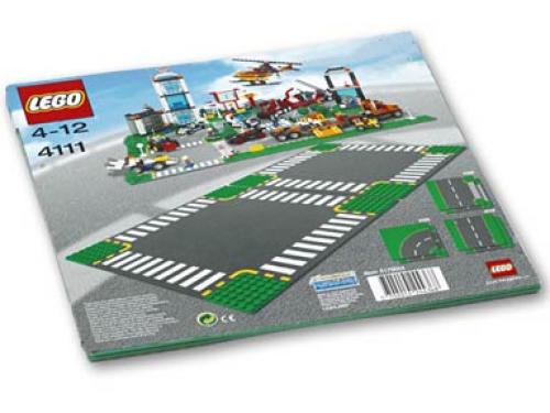 Cross Road Plates LEGO Town set (#4111-1, 2002)