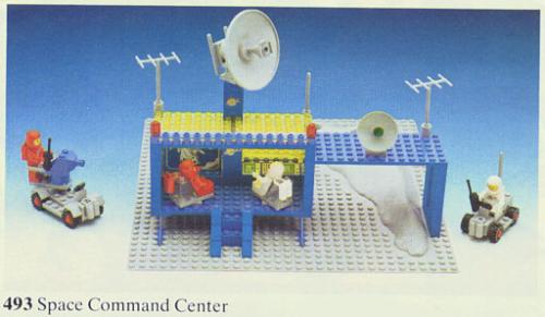 Space Command Center (Craterplate version) LEGO set (#493-3, 1979)