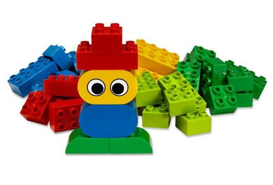Basic Bricks with Fun Figures LEGO Basic Set set (#5586-1, 2009)