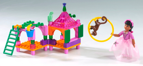 Paprika and the Mischievous Monkey LEGO set (#5856-1, 2003)