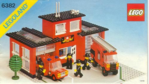 Fire Station LEGO Classic Town set (#6382-1, 1981)