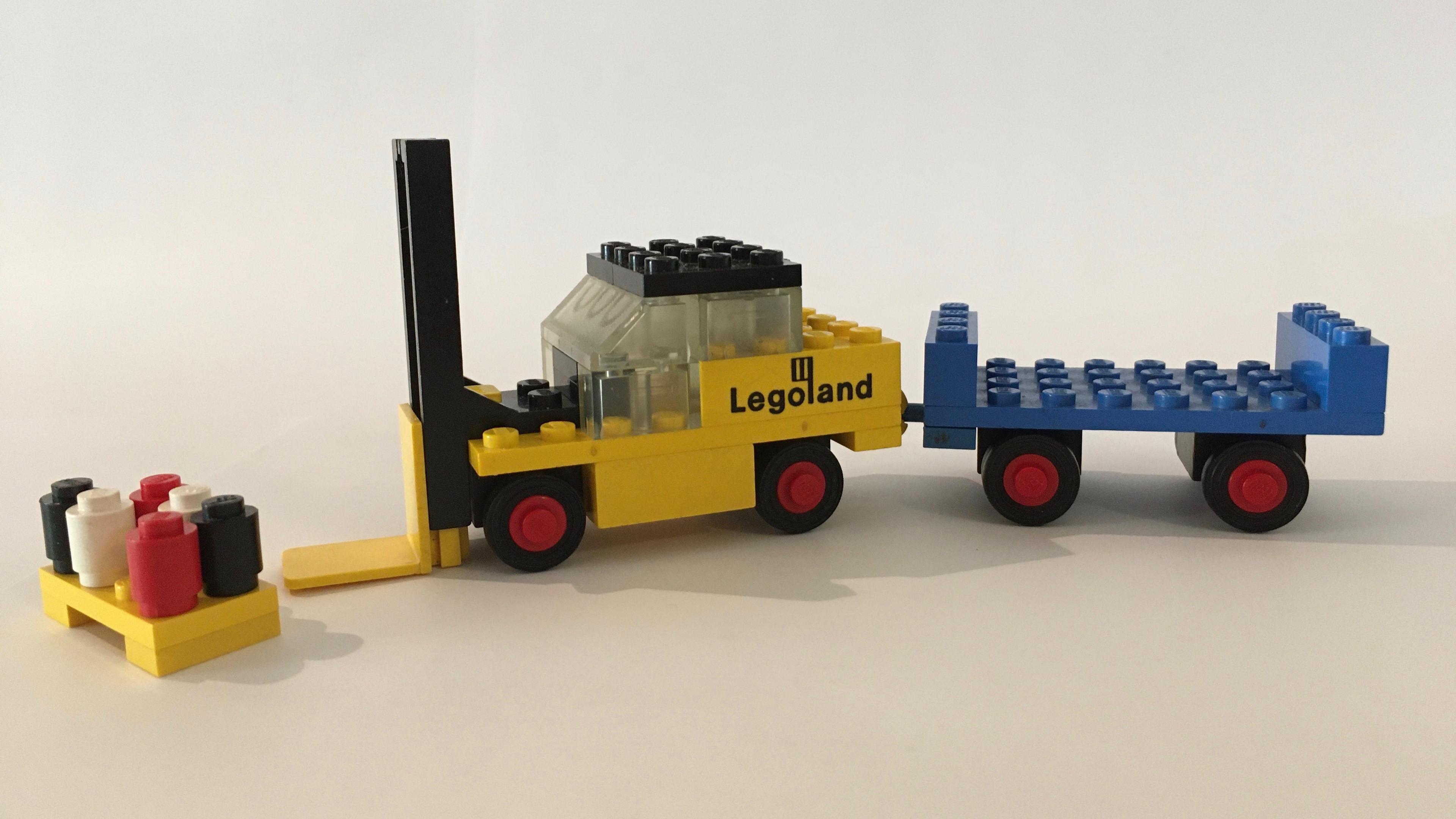 Fork Lift Truck and Trailer LEGO set (#652-2, 1972)