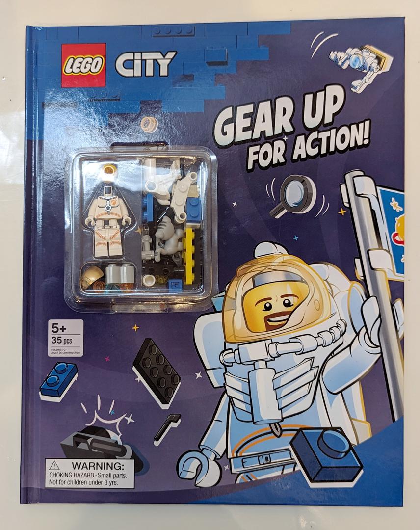 City: Gear Up For Action! LEGO Activity Books with LEGO Parts set (#CITYBOOK-1, 2023)